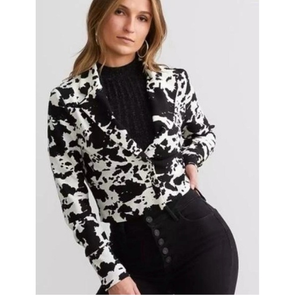 {WILLOW & ROOT} Cowprint Crop Light Weight Blazer Women’s Size Small Hip Western - Picture 1 of 10